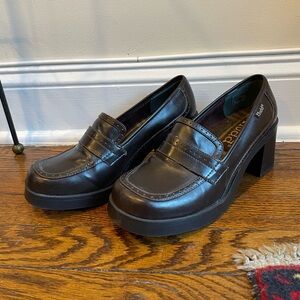 Mudd Heel Loafers Vintage Brown Leather Women’s size 9